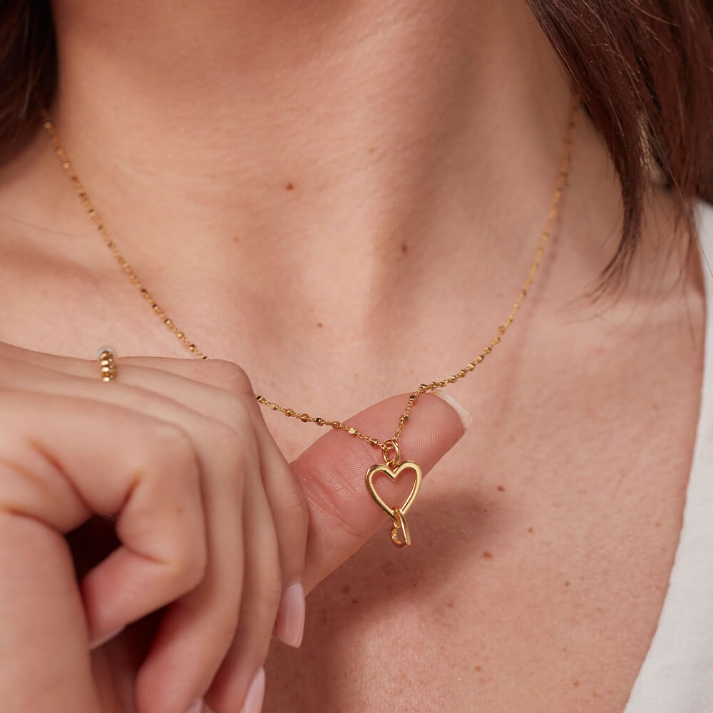 Delicate Cube Chain Interlocking Love Heart Necklace